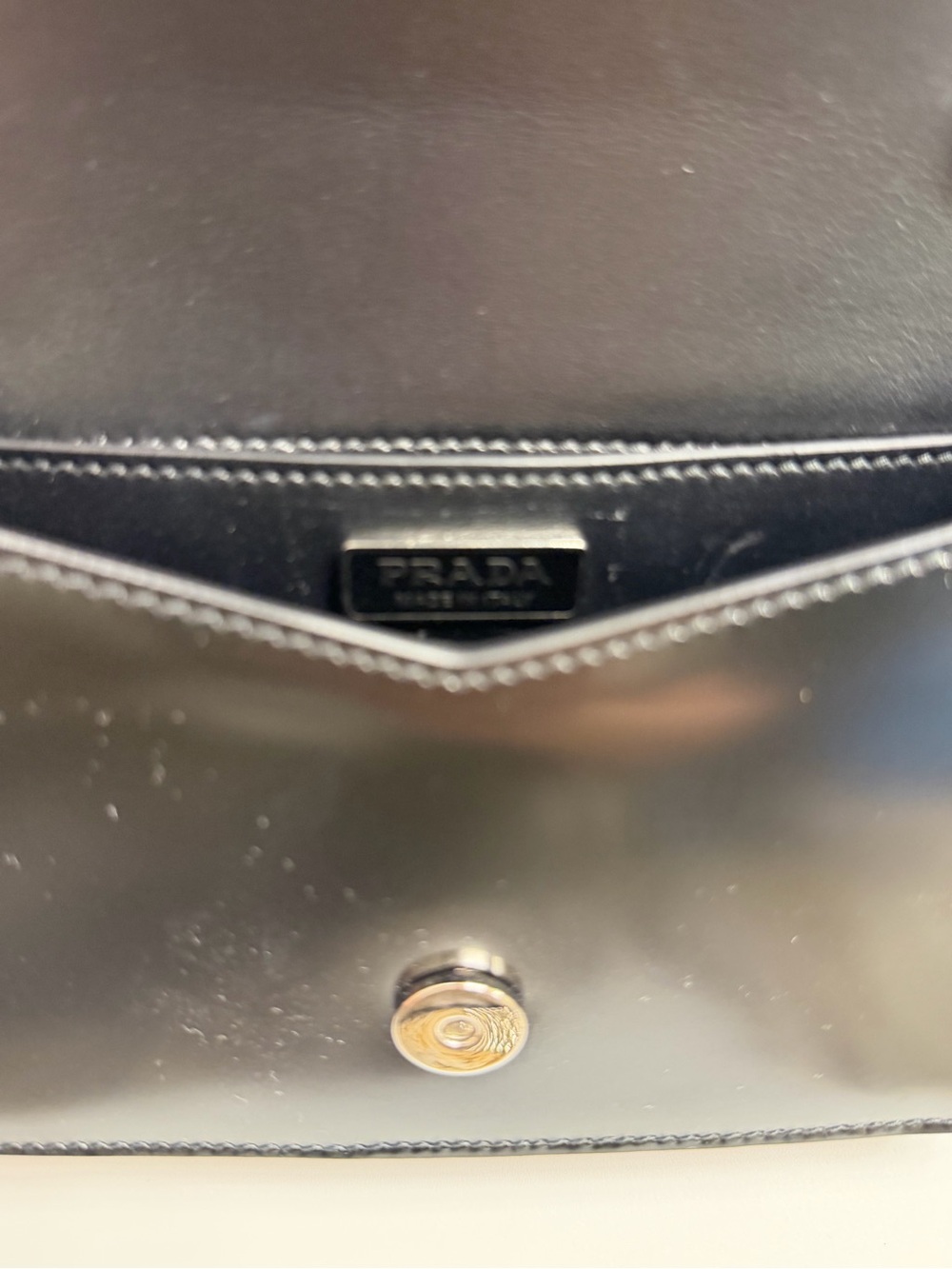 ❌SOLD❌ 🖤 Prada Black Spazzolato Leather Maxi Triangle Logo Flap Chain Crossbody - Picture 4 of 10